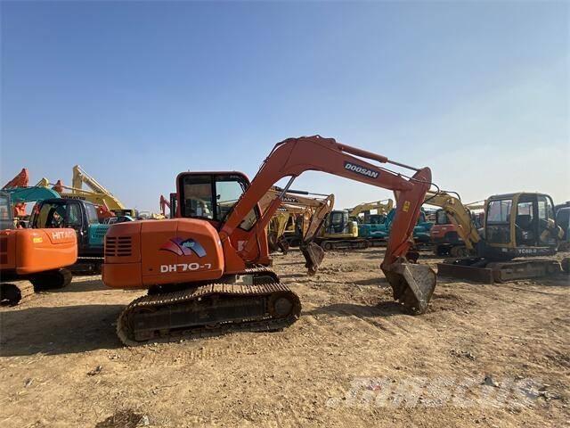 Doosan DH70-7 Vikšriniai ekskavatoriai