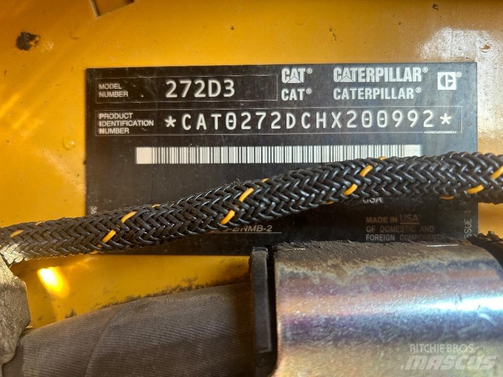 CAT 272 D3 Krautuvai su šoniniu pasukimu