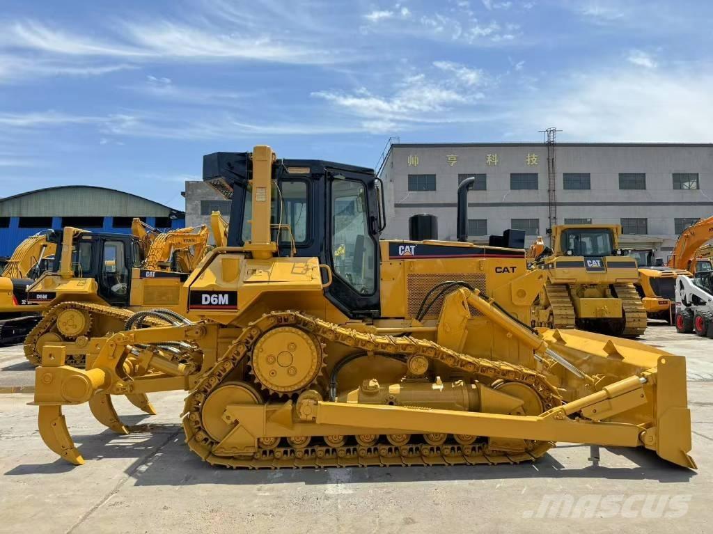 CAT D 6 M Vikšriniai buldozeriai