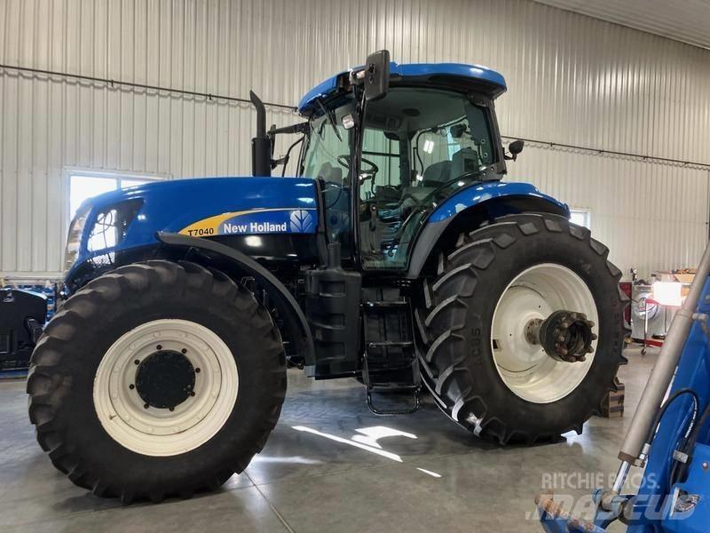 New Holland Tractors Naudoti kompaktiški traktoriai