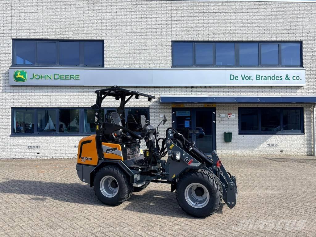 Giant G2500HD Xtra Mini krautuvai