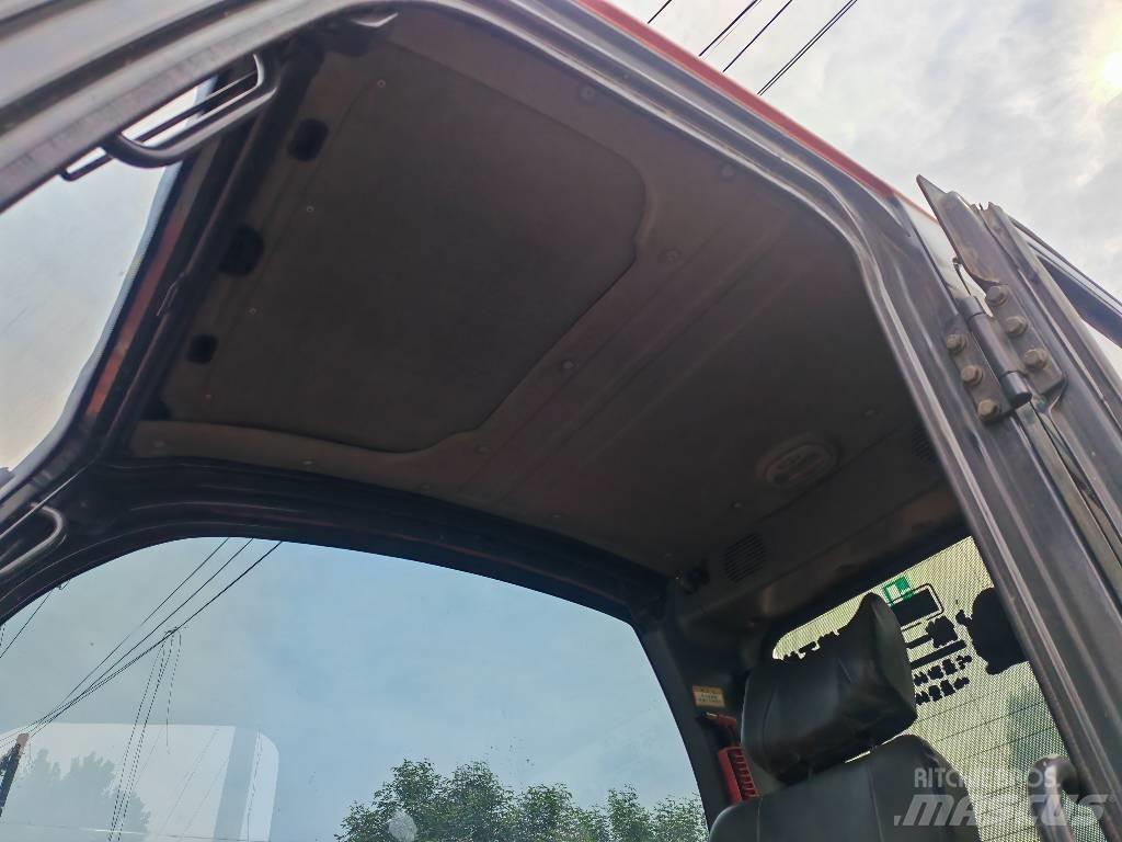 Doosan DX75 Vidutinės galios ekskavatoriai 7-12 t