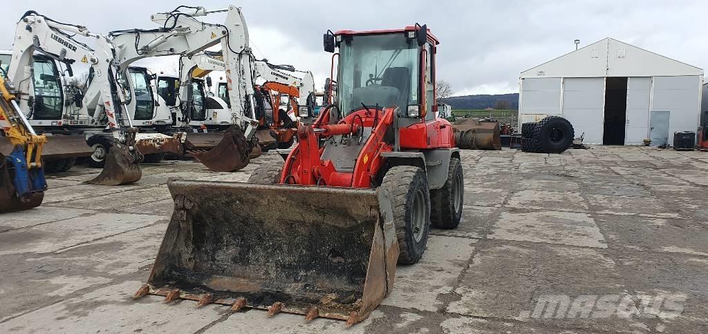 Volvo L 30 G Naudoti ratiniai krautuvai