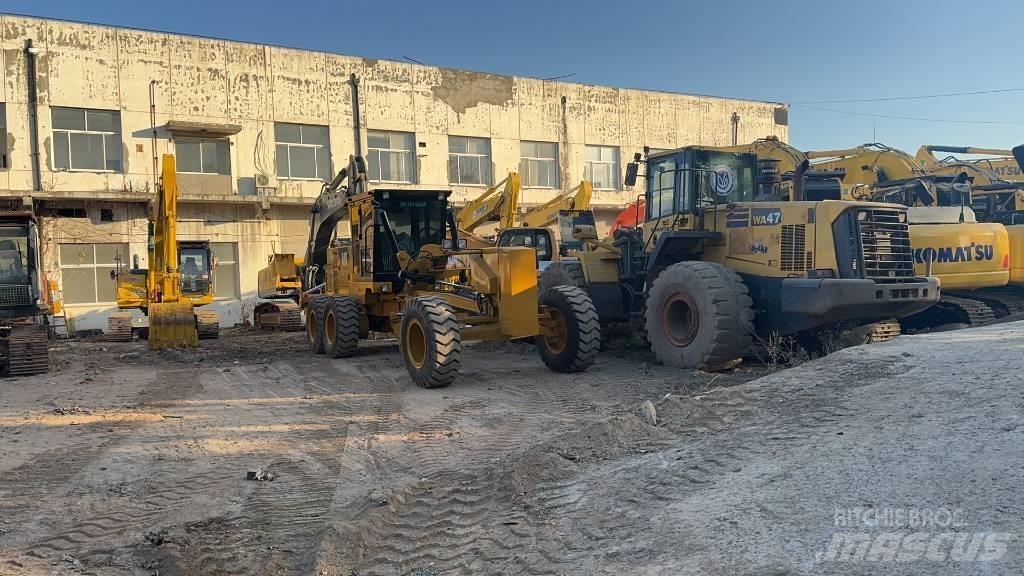 CAT 140 H Greideriai