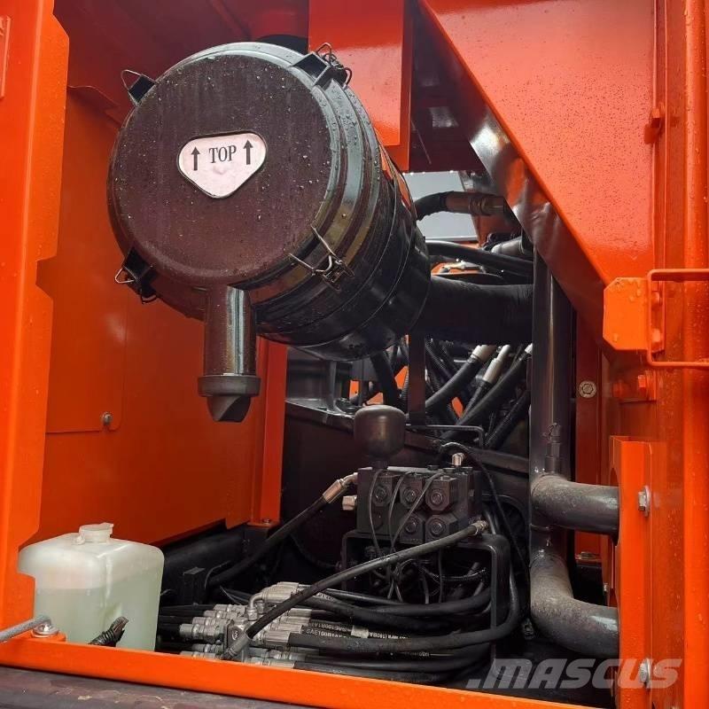 Doosan DX 225 Vikšriniai ekskavatoriai