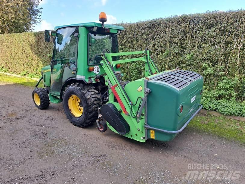 John Deere 2520 Naudoti kompaktiški traktoriai
