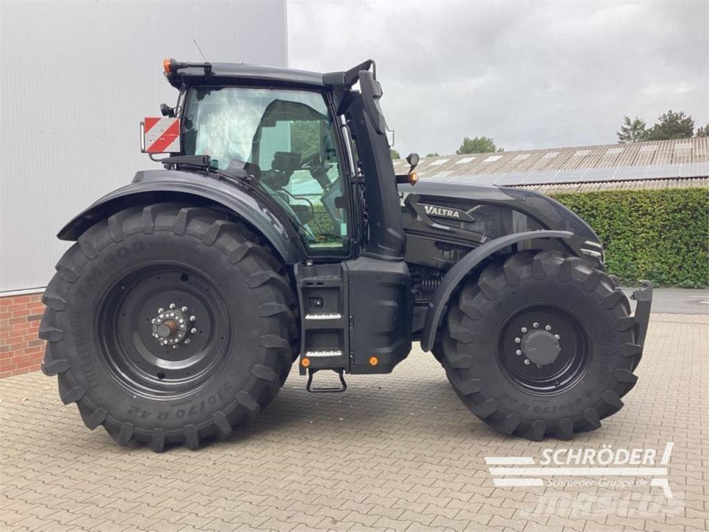 Valtra Q 305 Traktoriai