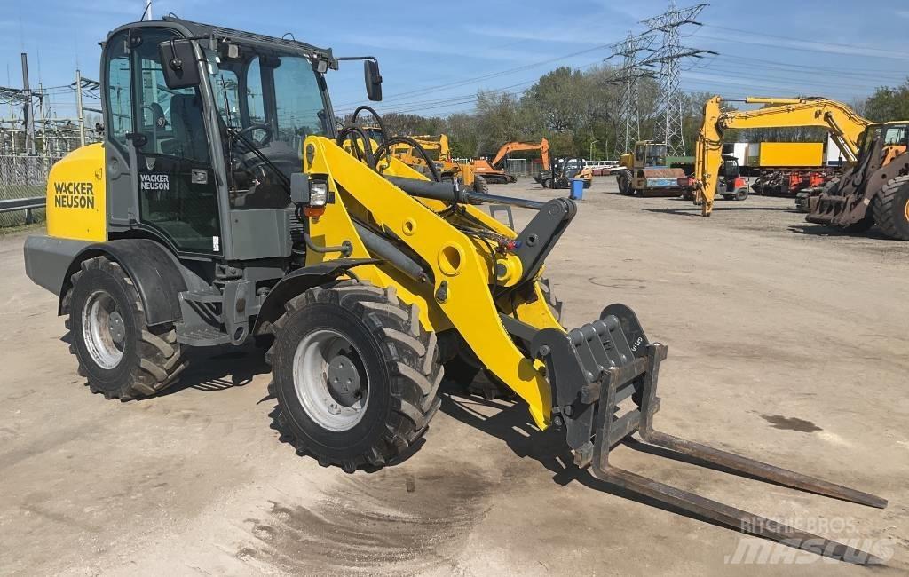Wacker Neuson WL 70 Naudoti ratiniai krautuvai
