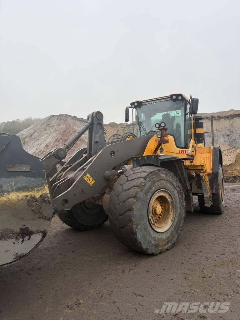 Volvo L180F Naudoti ratiniai krautuvai