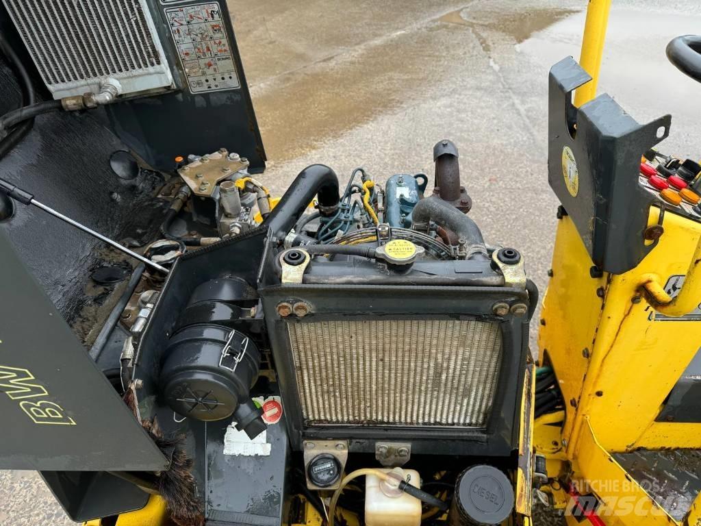 Bomag BW 100 AD M-2 Porinių būgnų volai