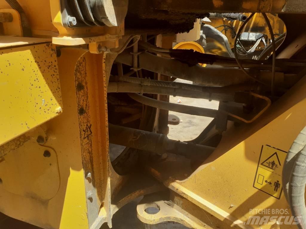 Volvo L 70 H Naudoti ratiniai krautuvai