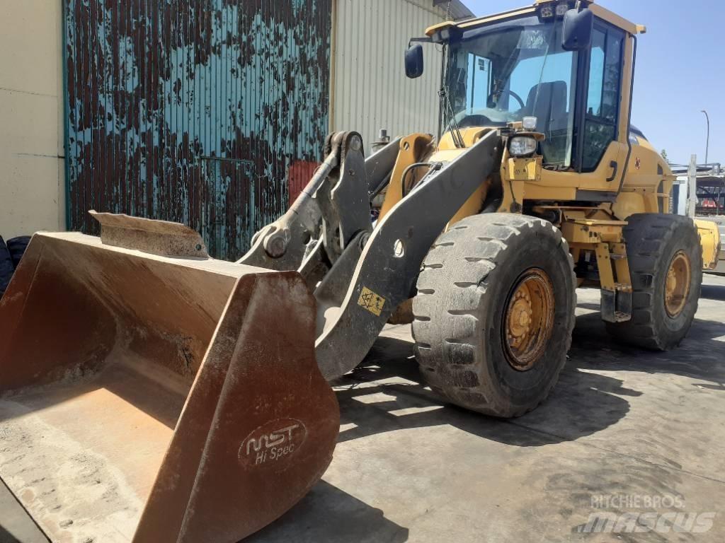 Volvo L 70 H Naudoti ratiniai krautuvai
