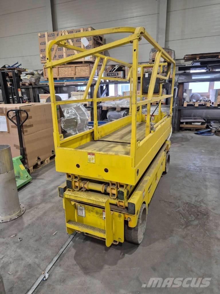 Haulotte Compact 8 Žirkliniai keltuvai
