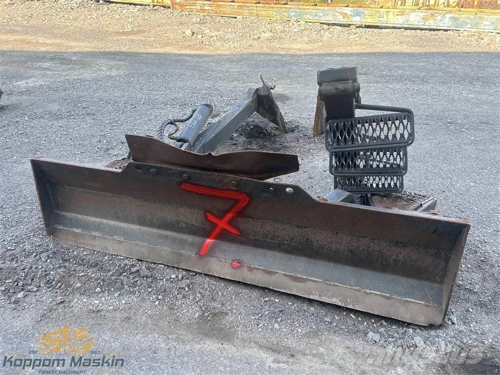 Valmet 890.2 Kiti priedai