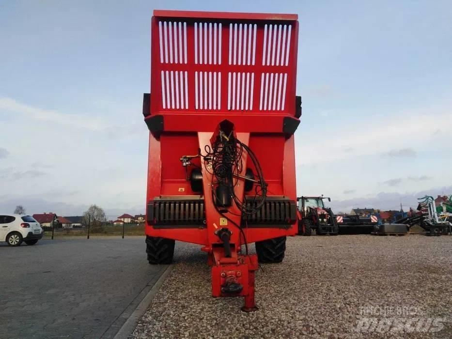 DAF Magnum 10 Mėšlo barstytuvai