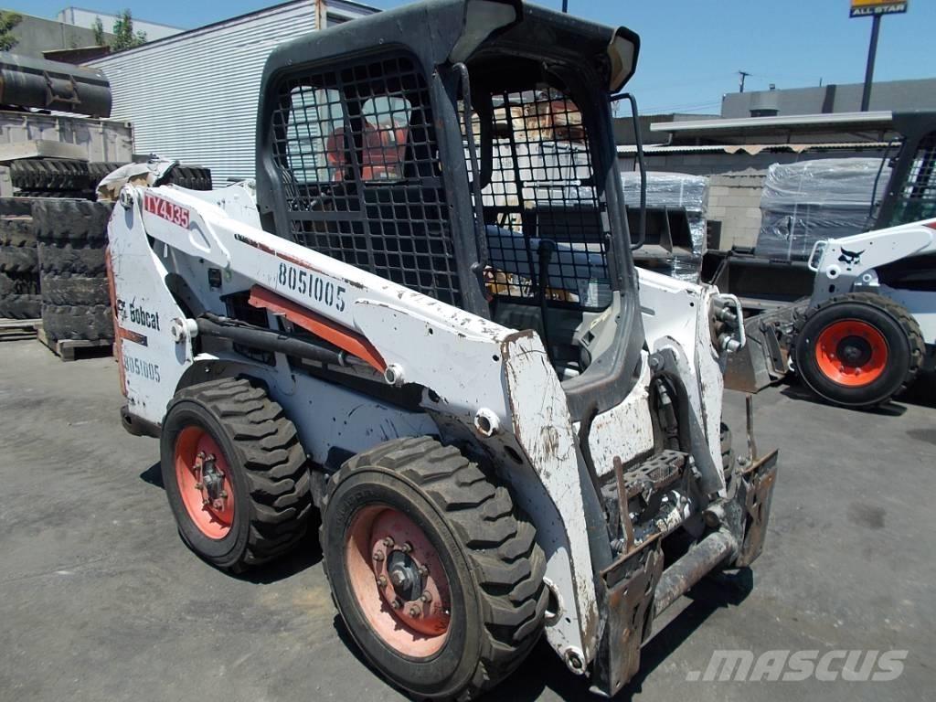 Bobcat S510 Krautuvai su šoniniu pasukimu