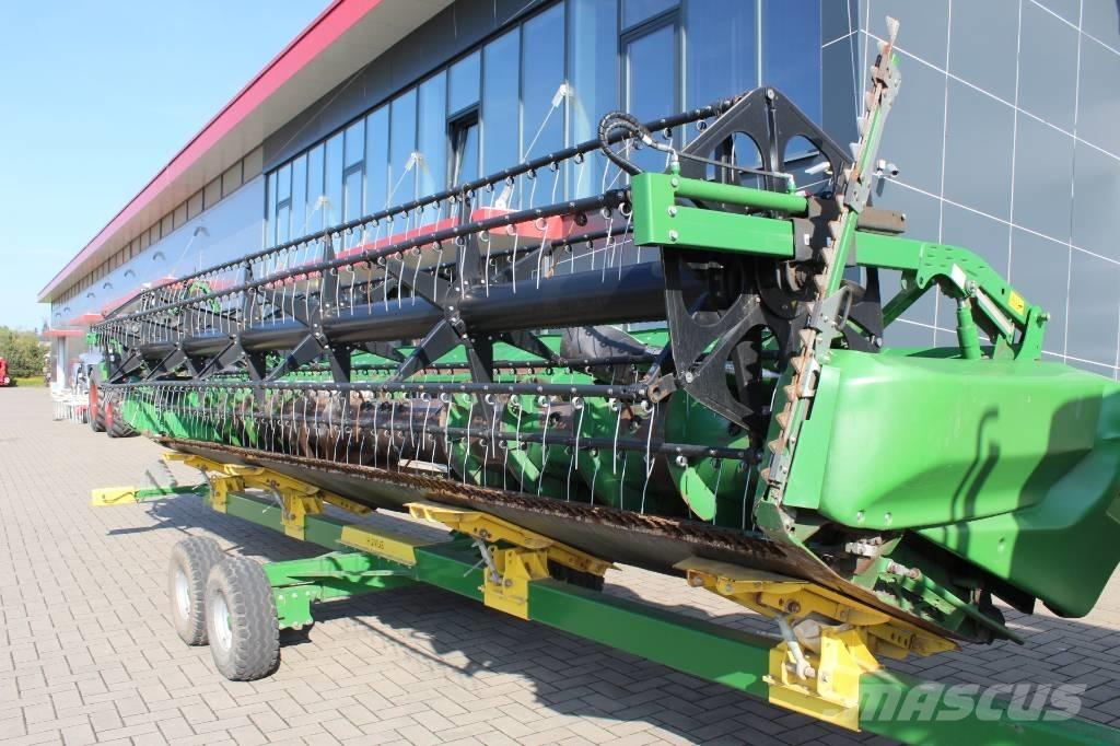 John Deere T 670 i Derliaus nuėmimo kombainai