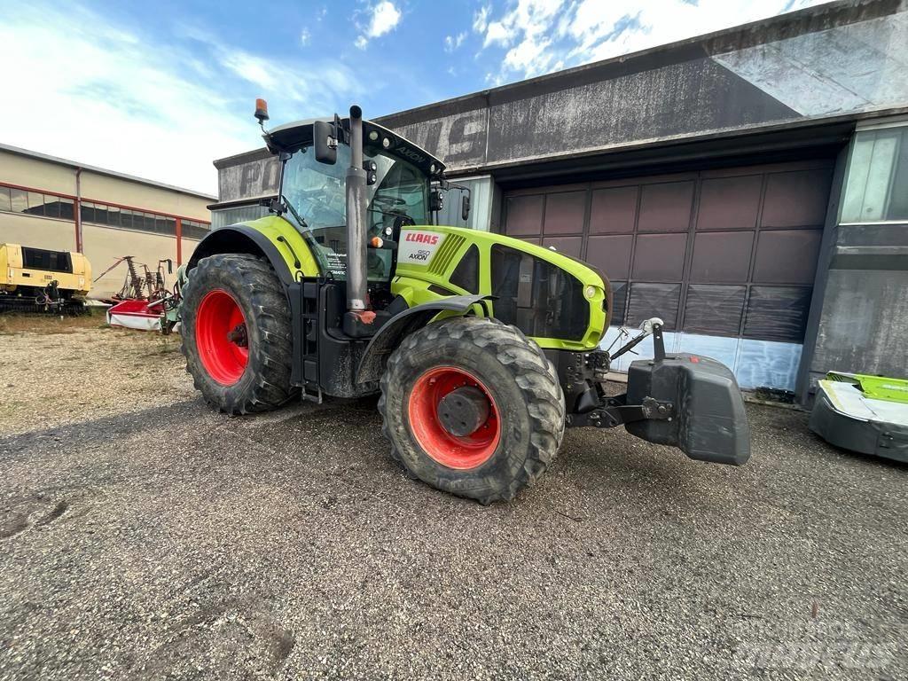 CLAAS Axion 810 Traktoriai
