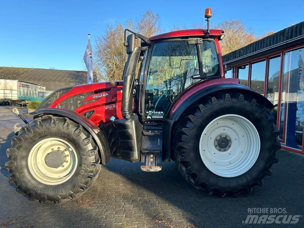 Valtra T234A Traktoriai
