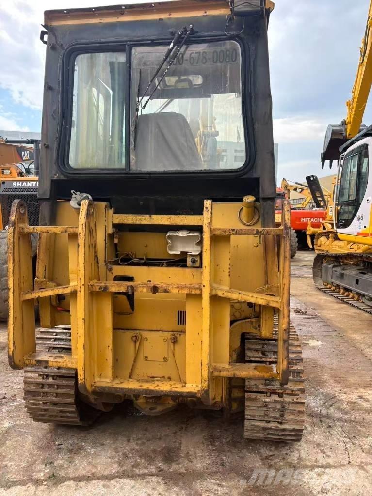 CAT D3C Vikšriniai buldozeriai