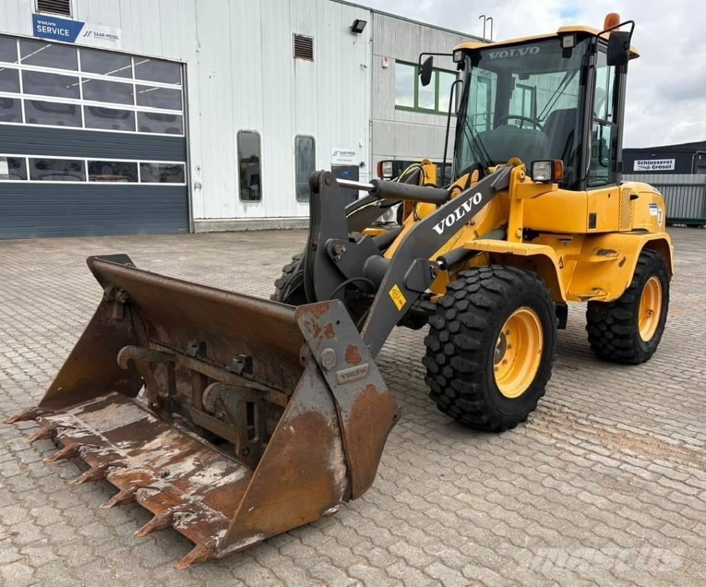Volvo L 35 G Naudoti ratiniai krautuvai