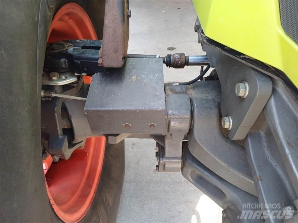 CLAAS Axion 850 Traktoriai