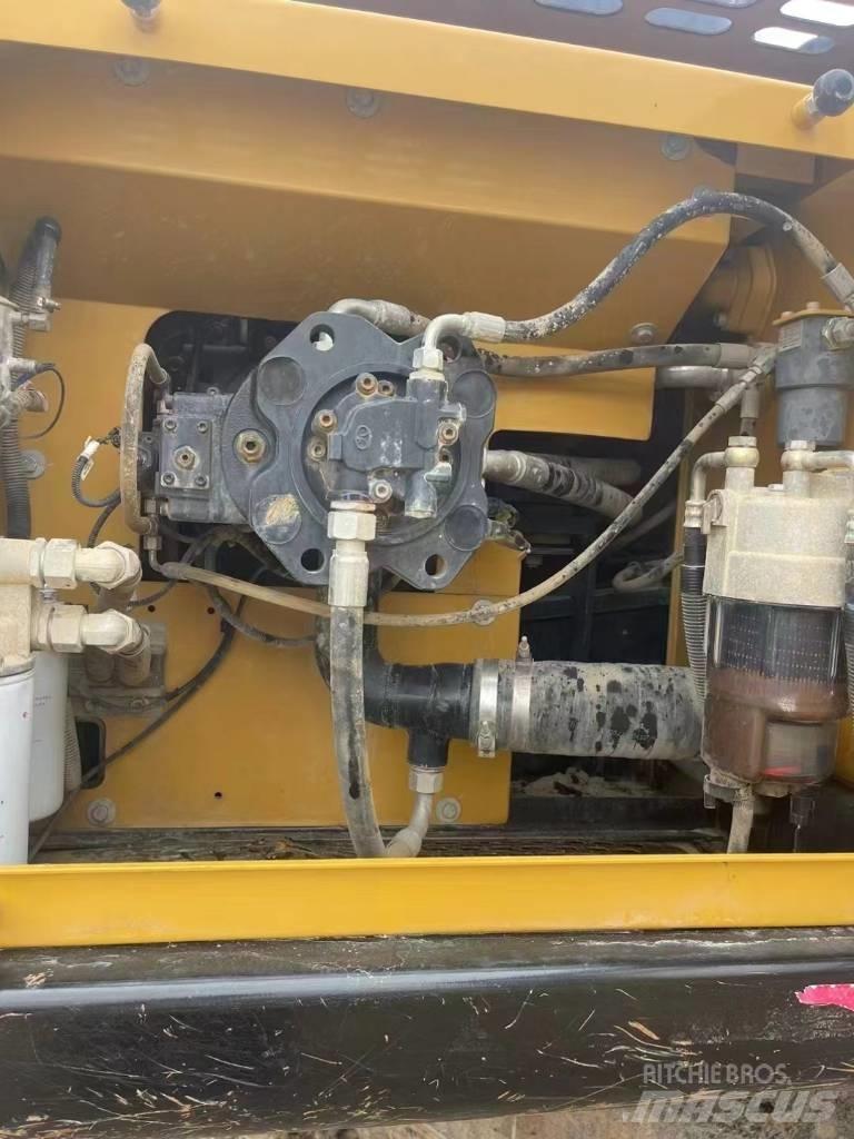 Sany SY 200 C Plus Vikšriniai ekskavatoriai