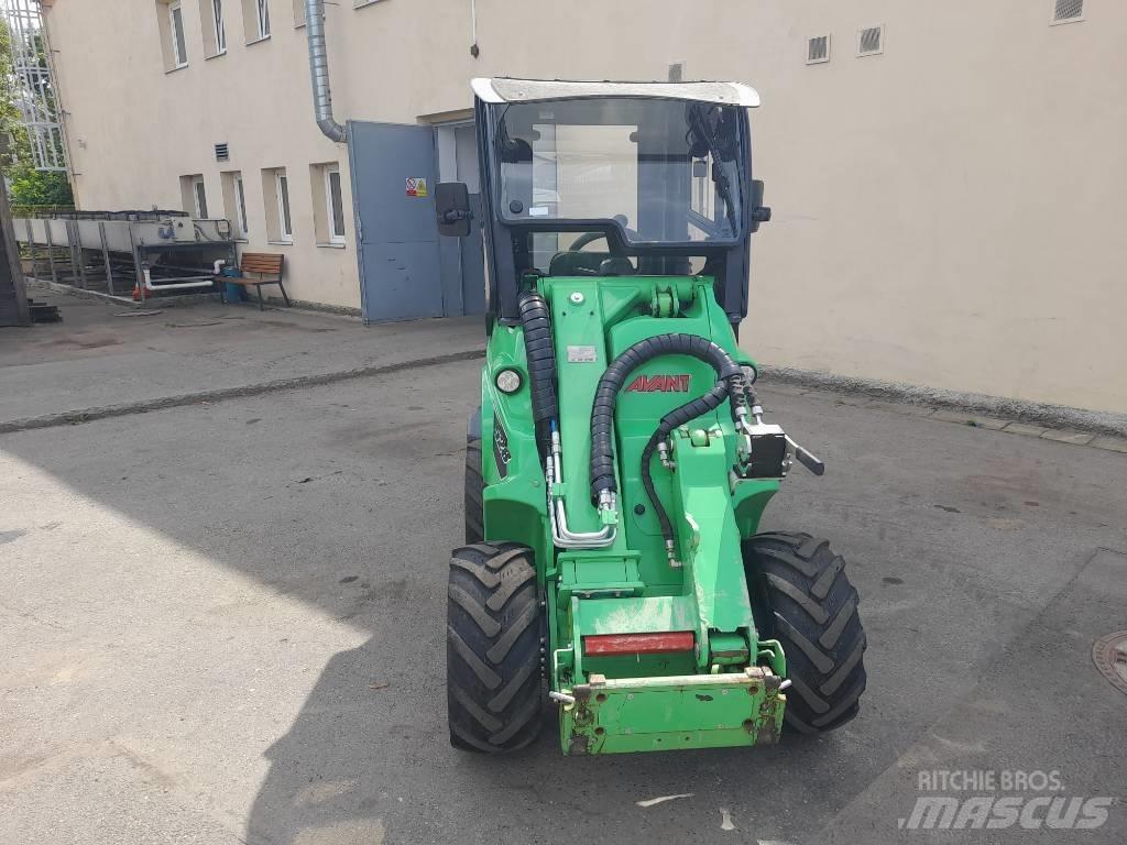 Avant 528 ROPS Krovimas/Kėlimas - Kita