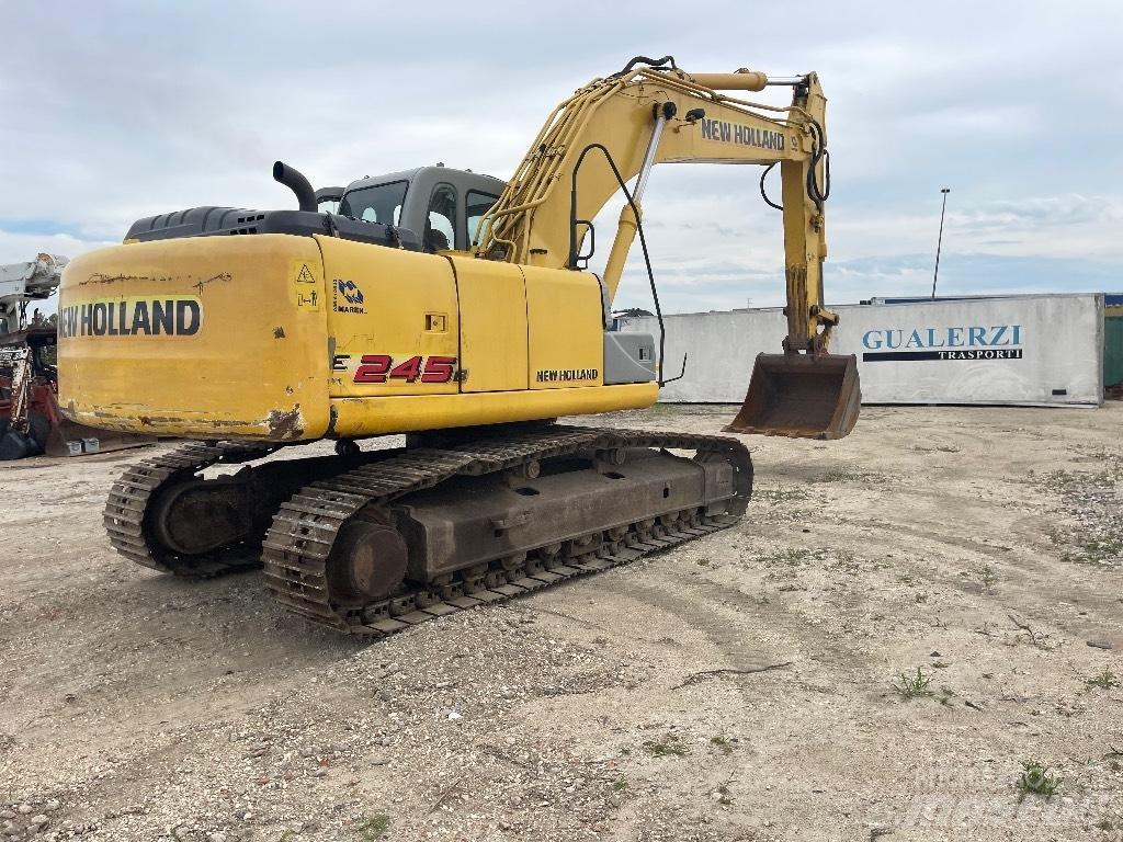 New Holland 245B Vikšriniai ekskavatoriai