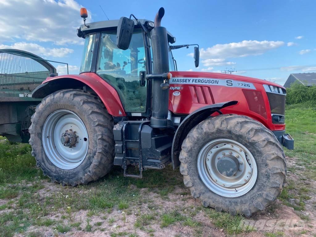 Massey Ferguson 7726 Traktoriai