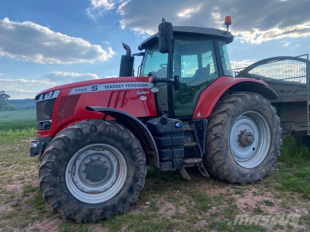 Massey Ferguson 7726 Traktoriai