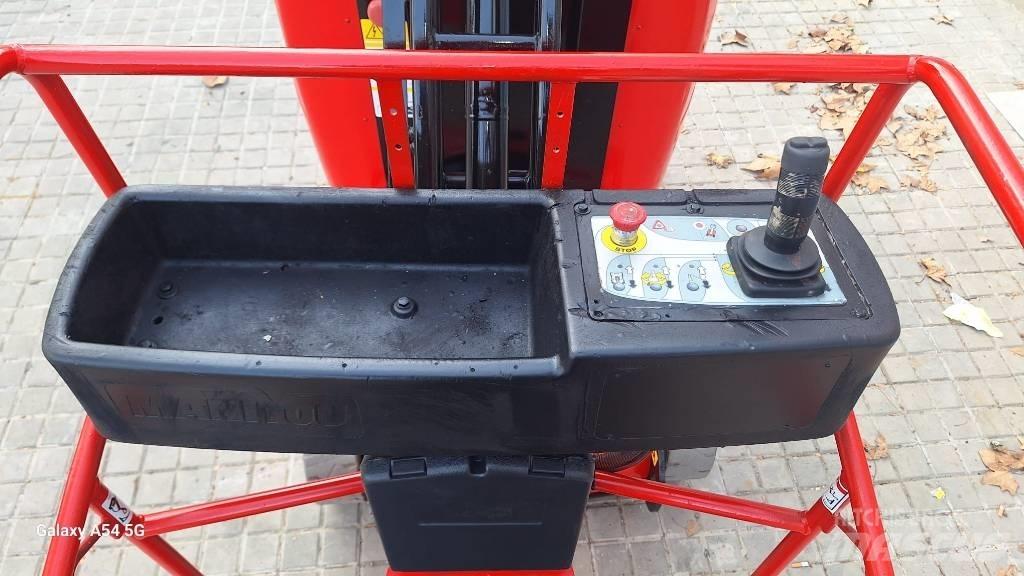 Manitou 100 VJR Vertikalūs stiebiniai keltuvai