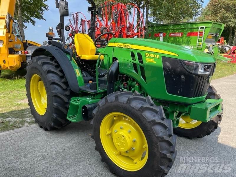John Deere 5058E Traktoriai