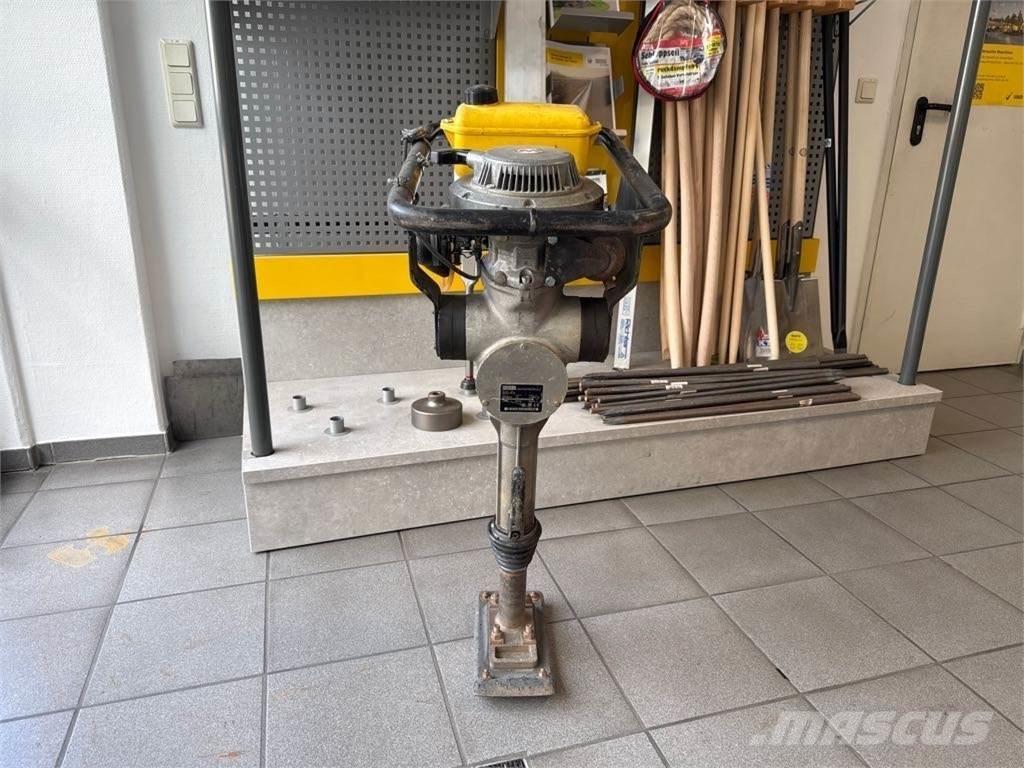 Wacker Neuson BS30 Plūktuvai