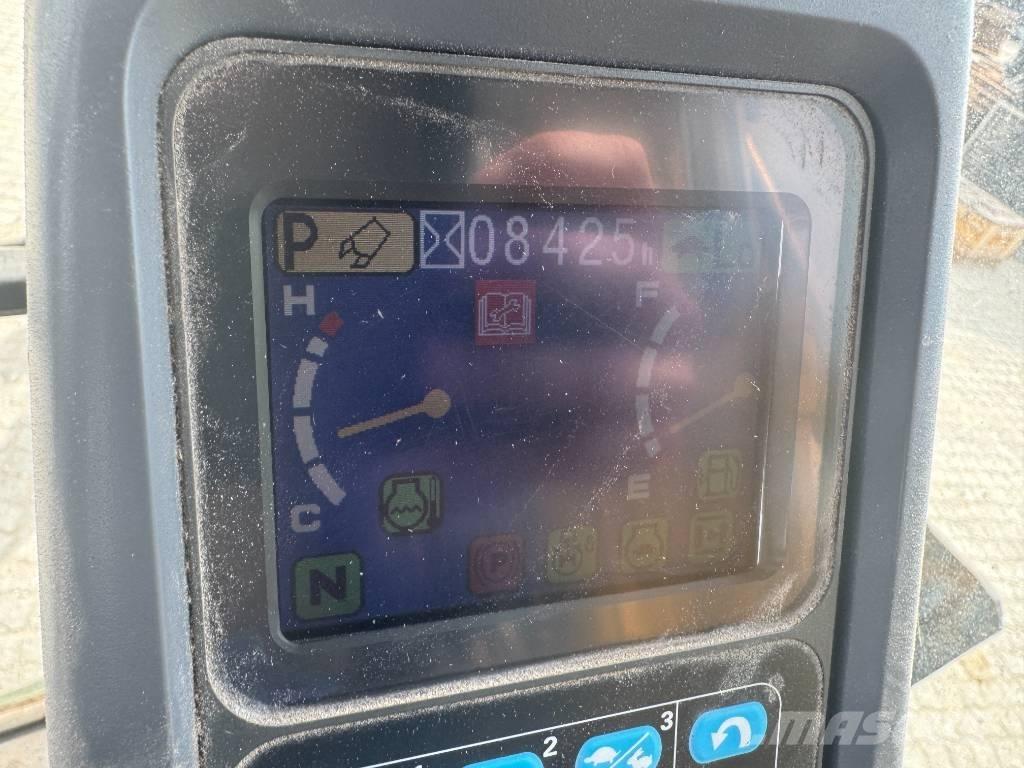 Komatsu PW 200-7 Ratiniai ekskavatoriai