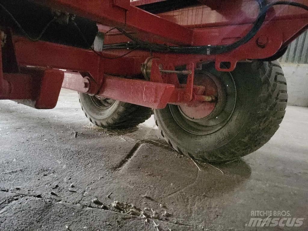 Anderson TRB 2000 Pašarų vežimai