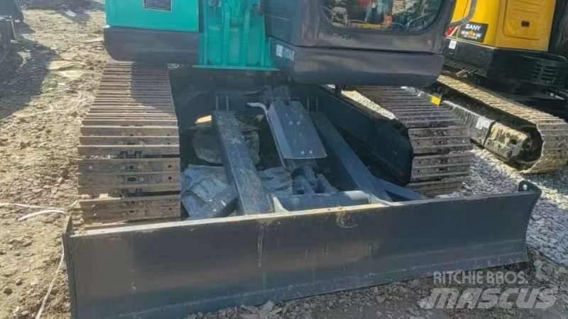 Kobelco SK 75 Vikšriniai ekskavatoriai