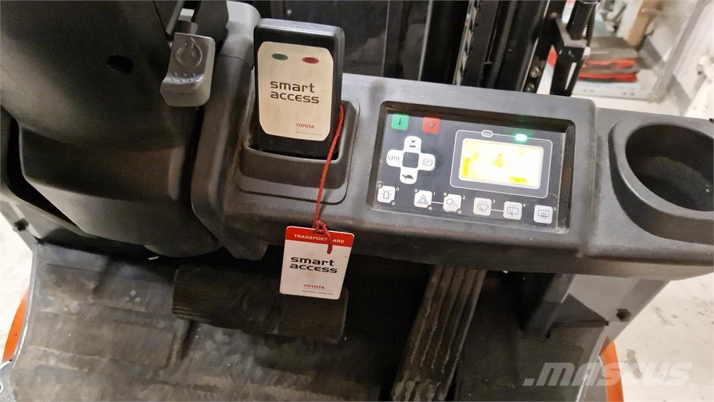 Toyota 8FBE16T Elektriniai šakiniai krautuvai