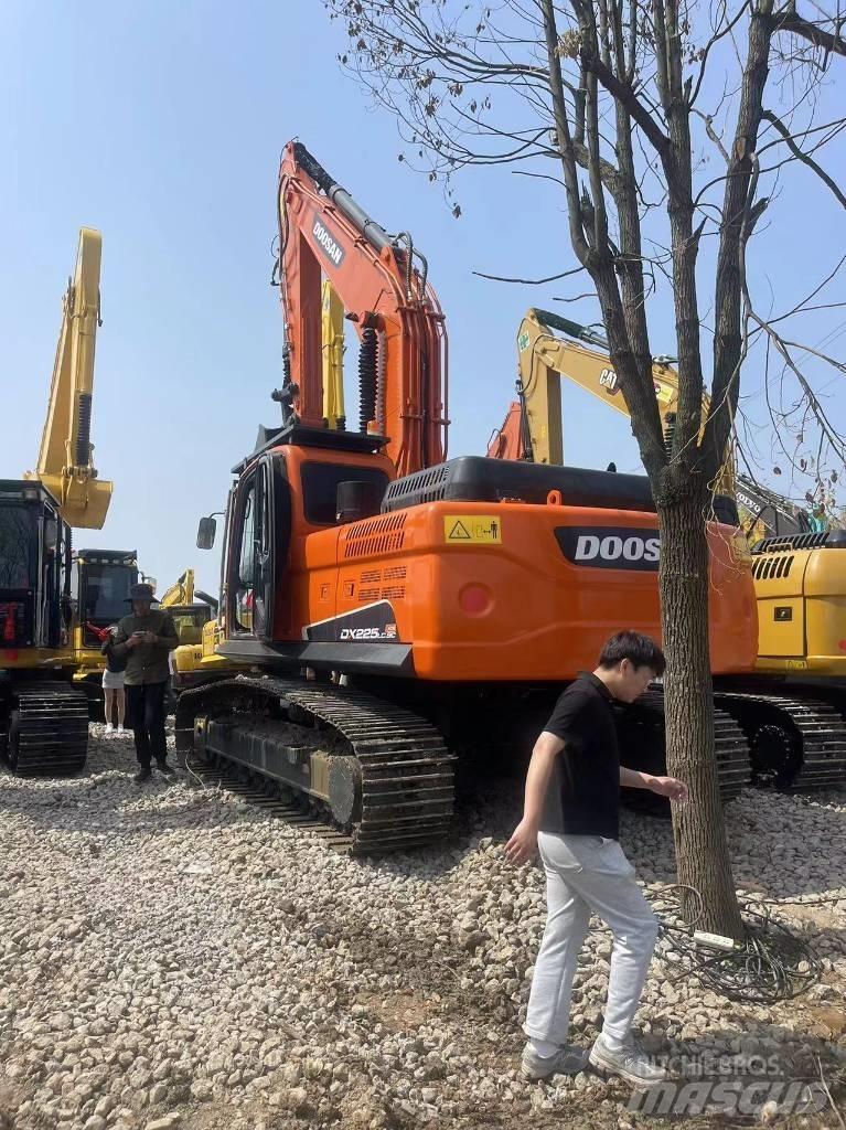 Doosan DX 225LC-9C Vikšriniai ekskavatoriai