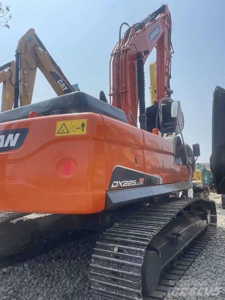 Doosan DX 225LC-9C Vikšriniai ekskavatoriai