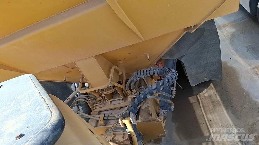 CAT 740 Kita