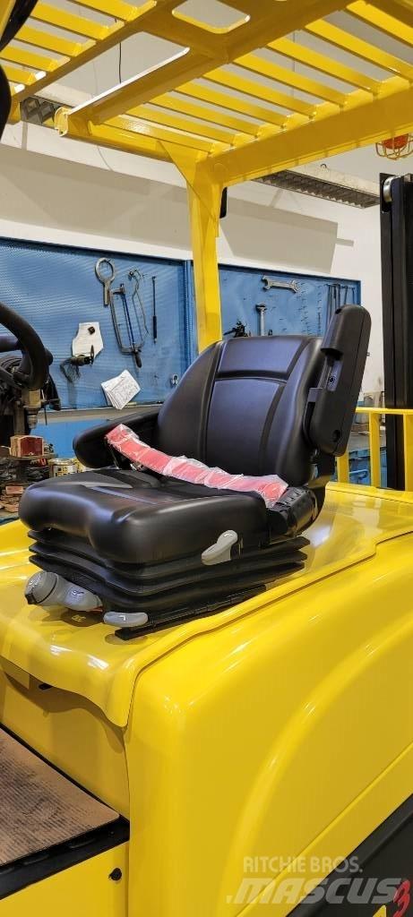 Hyster J3.0XN Elektriniai šakiniai krautuvai