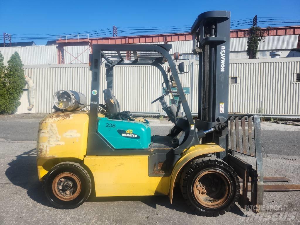 Komatsu FG 40 ZT Šakiniai krautuvai - Kita