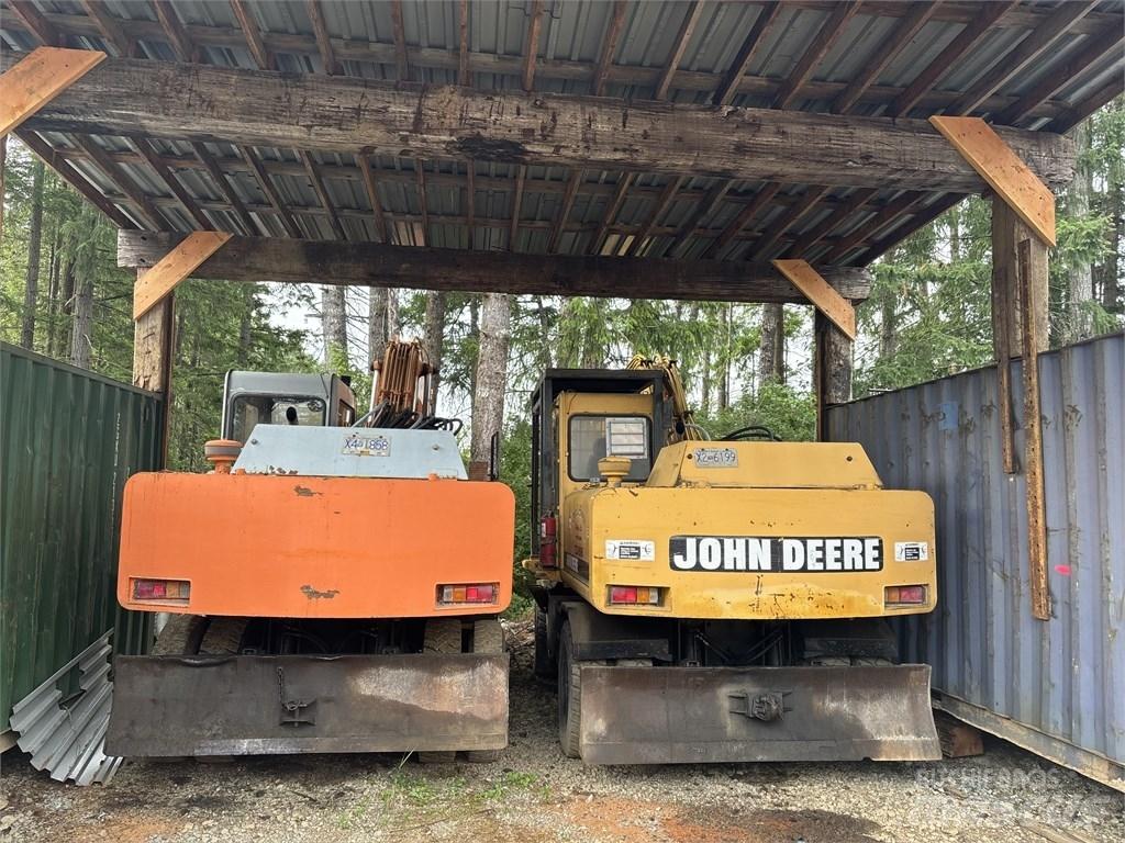 DEERE 595D Ratiniai ekskavatoriai