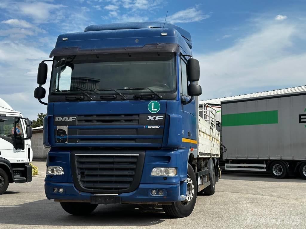 DAF XF 105.460 Automobiliniai kranai