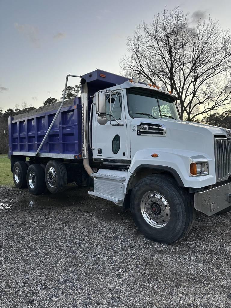 Western Star 4700 Savivarčių priekabų vilkikai