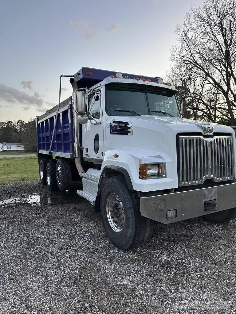 Western Star 4700 Savivarčių priekabų vilkikai