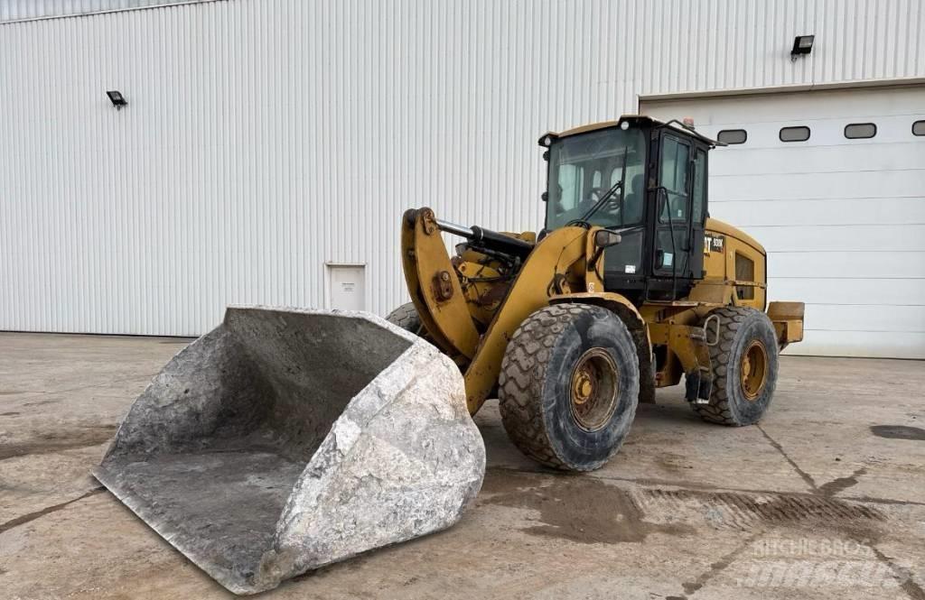 CAT 938 K Naudoti ratiniai krautuvai