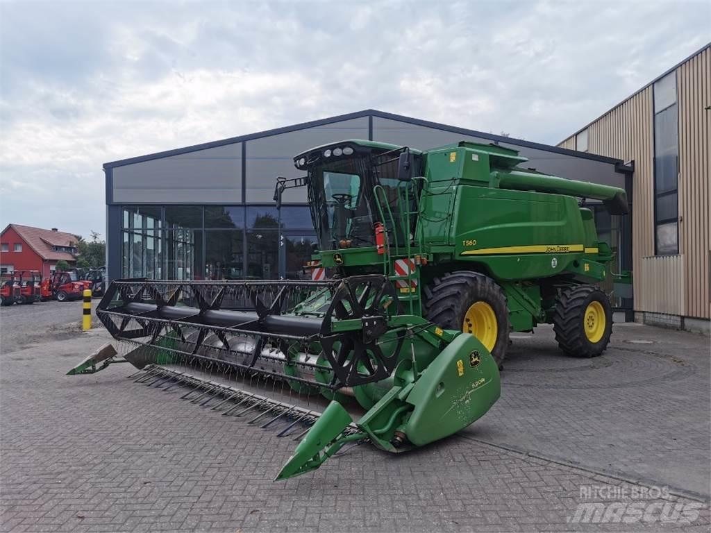 John Deere T560 Derliaus nuėmimo kombainai