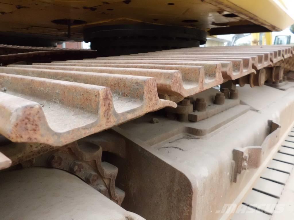 Komatsu PC 450 Vikšriniai ekskavatoriai